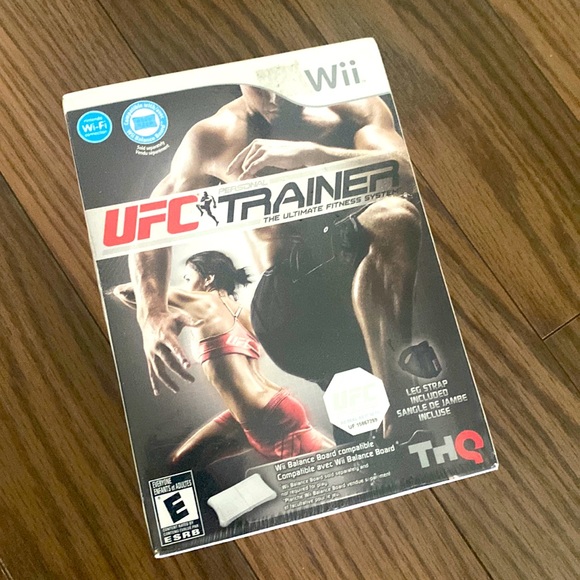 Nintendo Other - WII UFC Trainer Bundle
